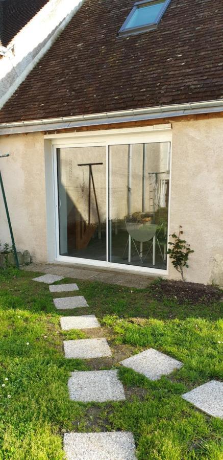 La Petite Maison Hotel Saint Georges sur Cher Bagian luar foto